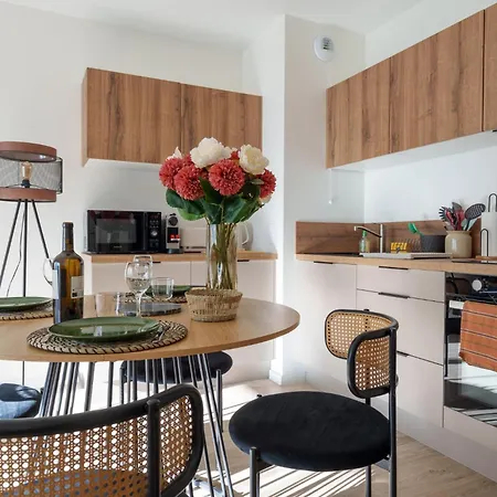 Les Mûriers De - Parking Privé&loggia Apartamento *