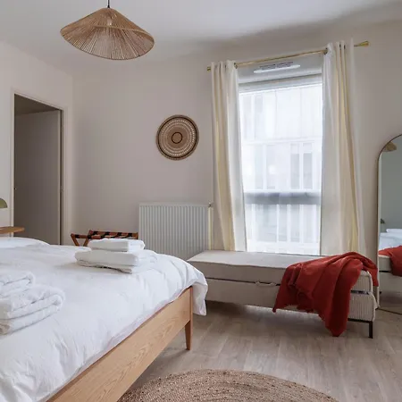 Les Mûriers De - Parking Privé&loggia Apartamento *
