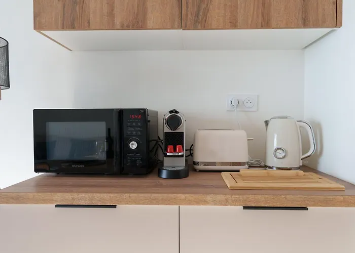 Les Muriers De - Parking Prive & Loggia